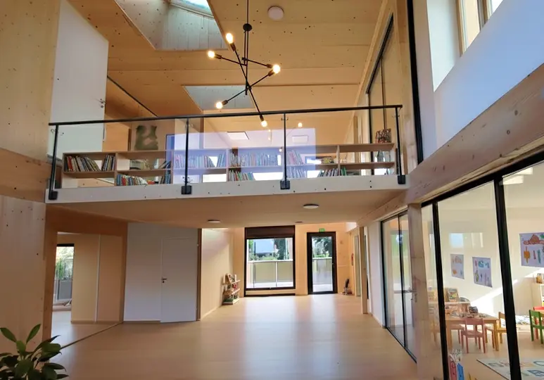 Intérieur de l'extension, double hauteur en bois